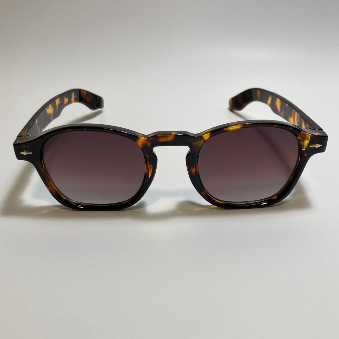 brown round wayfarer sunglasses