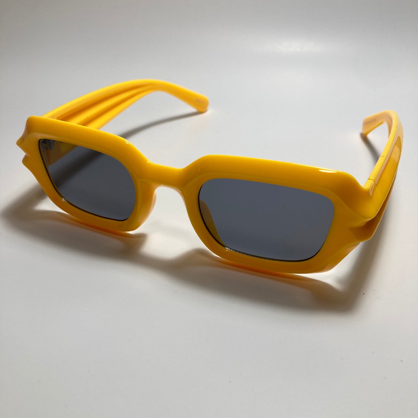 womens yellow and black chunky frame sunglasses
