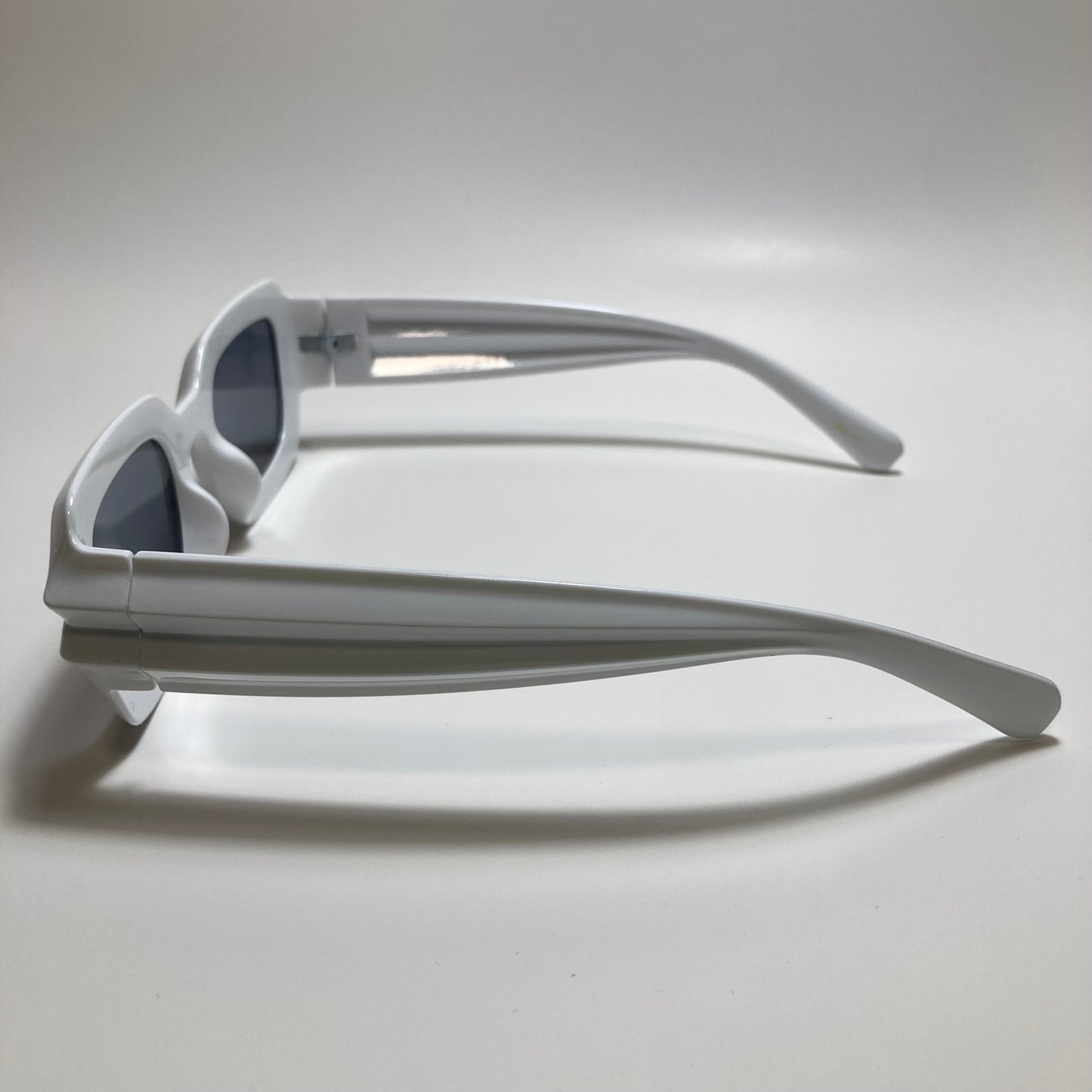 womens white and black chunky frame sunglasses