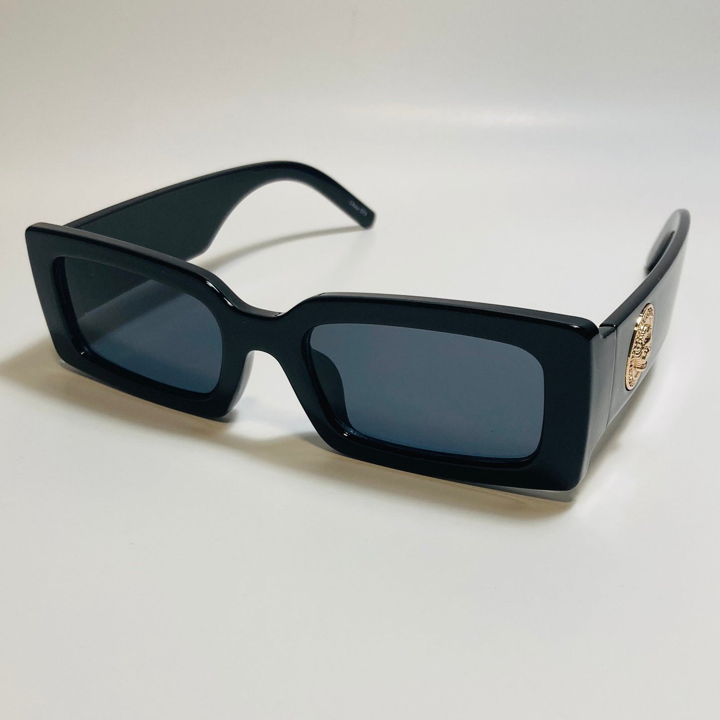 mens and womens black rectangle sunglasses