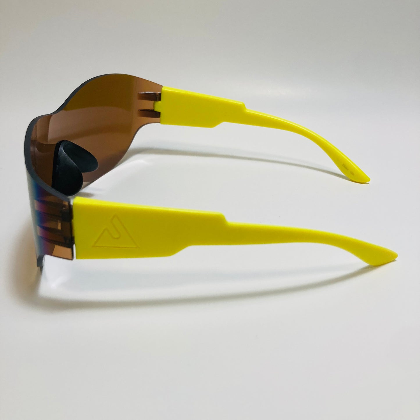 mens and womens mirrored blue and yellow running sunglasses