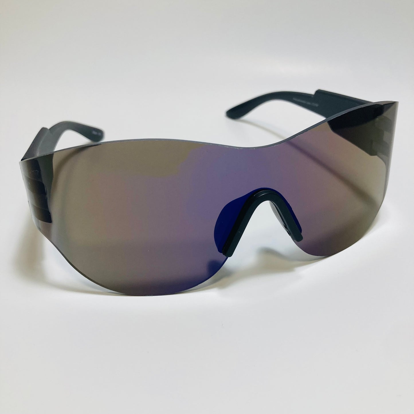 mens and womens mirrored black and blue running sunglasses