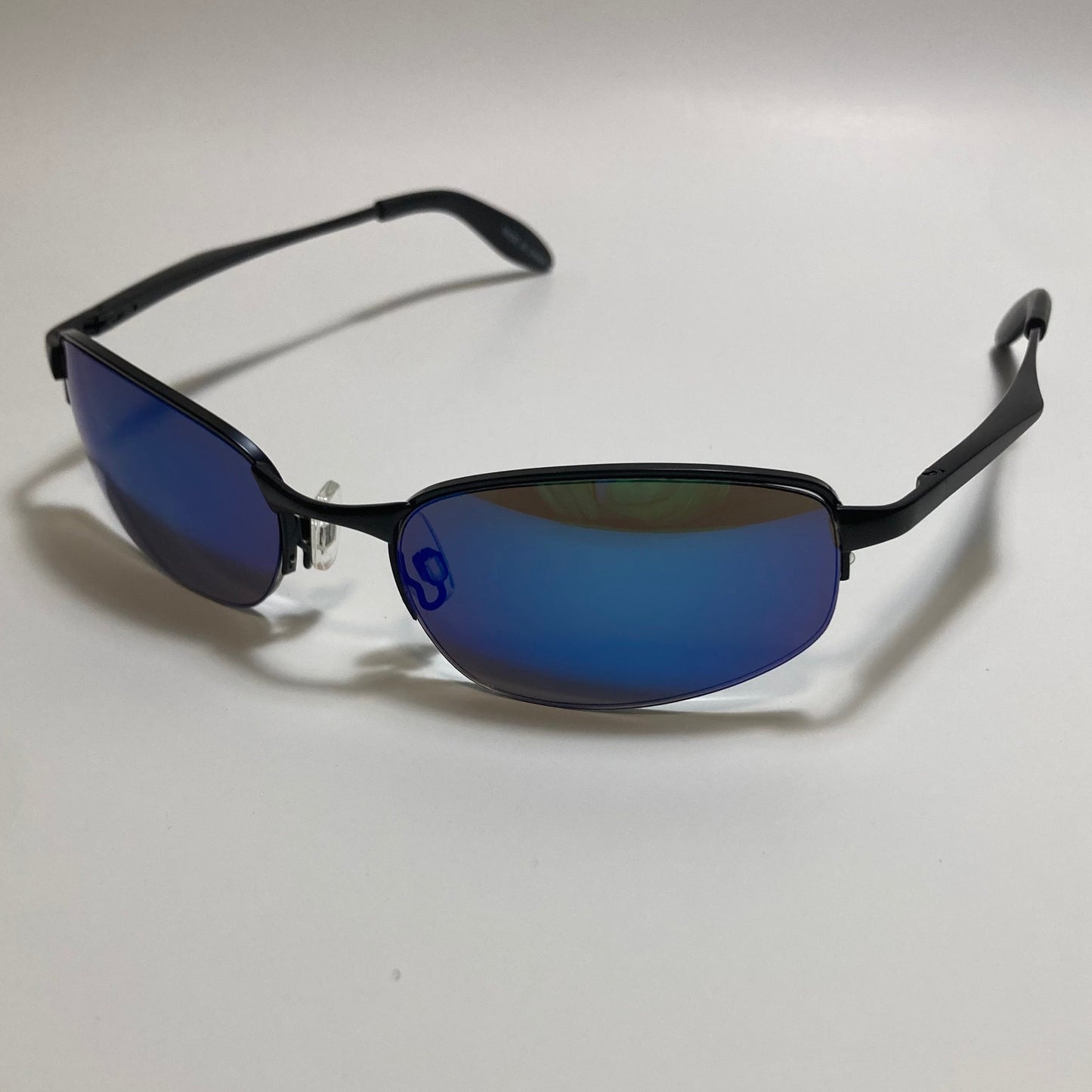 mens and womens black and blue mirrored metal frame wrap y2k sunglasses