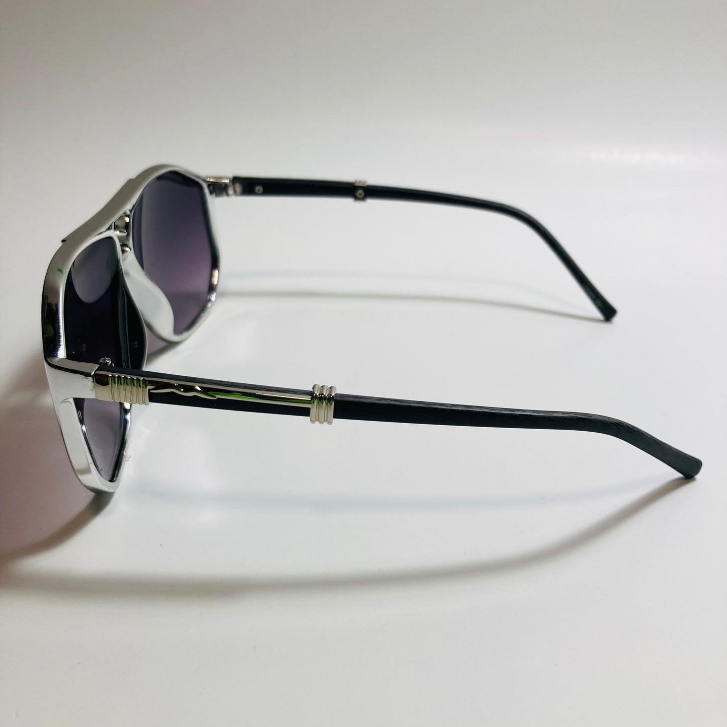 mens silver and black aviator sunglasses