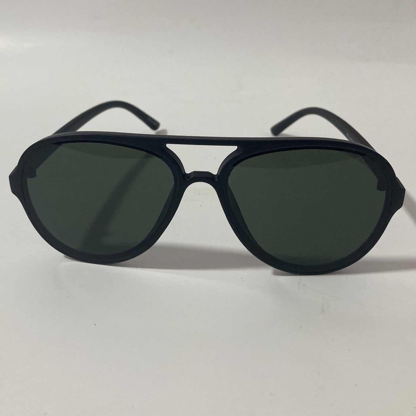 mens and womens black aviator sunglasses with green lenses