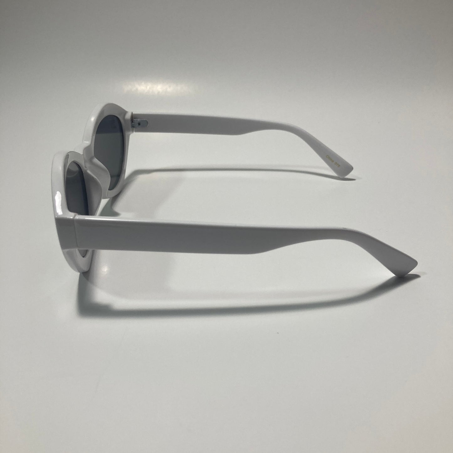 womens white and black cat eye sunglasses