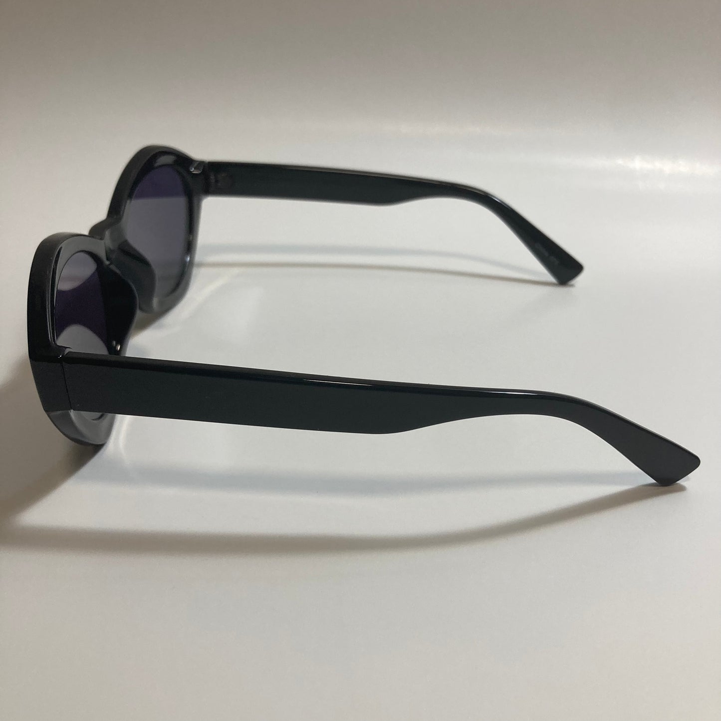 womens black and pink mirrored cat eye sunglasses