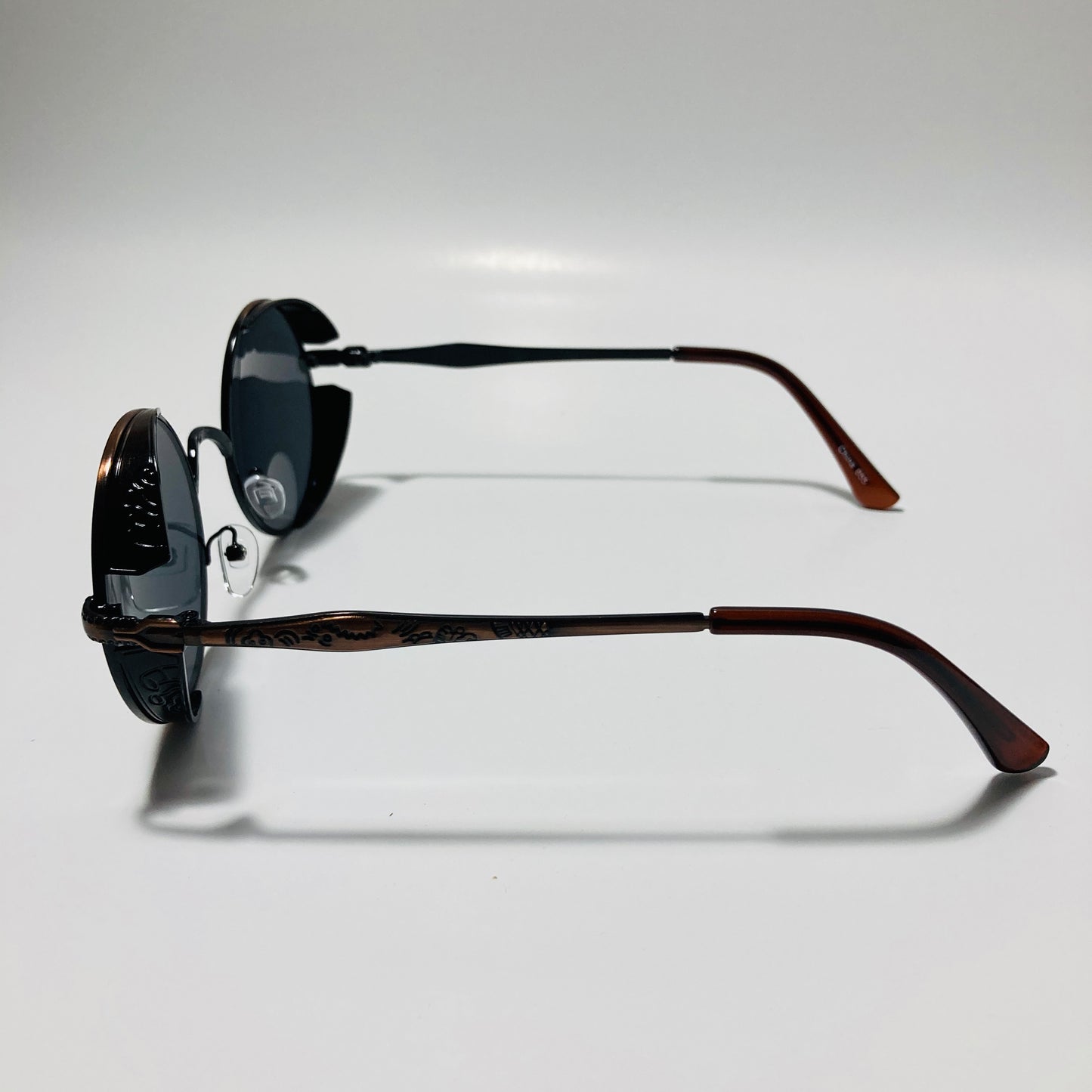 men and women bronze and black round steampunk sunglasses