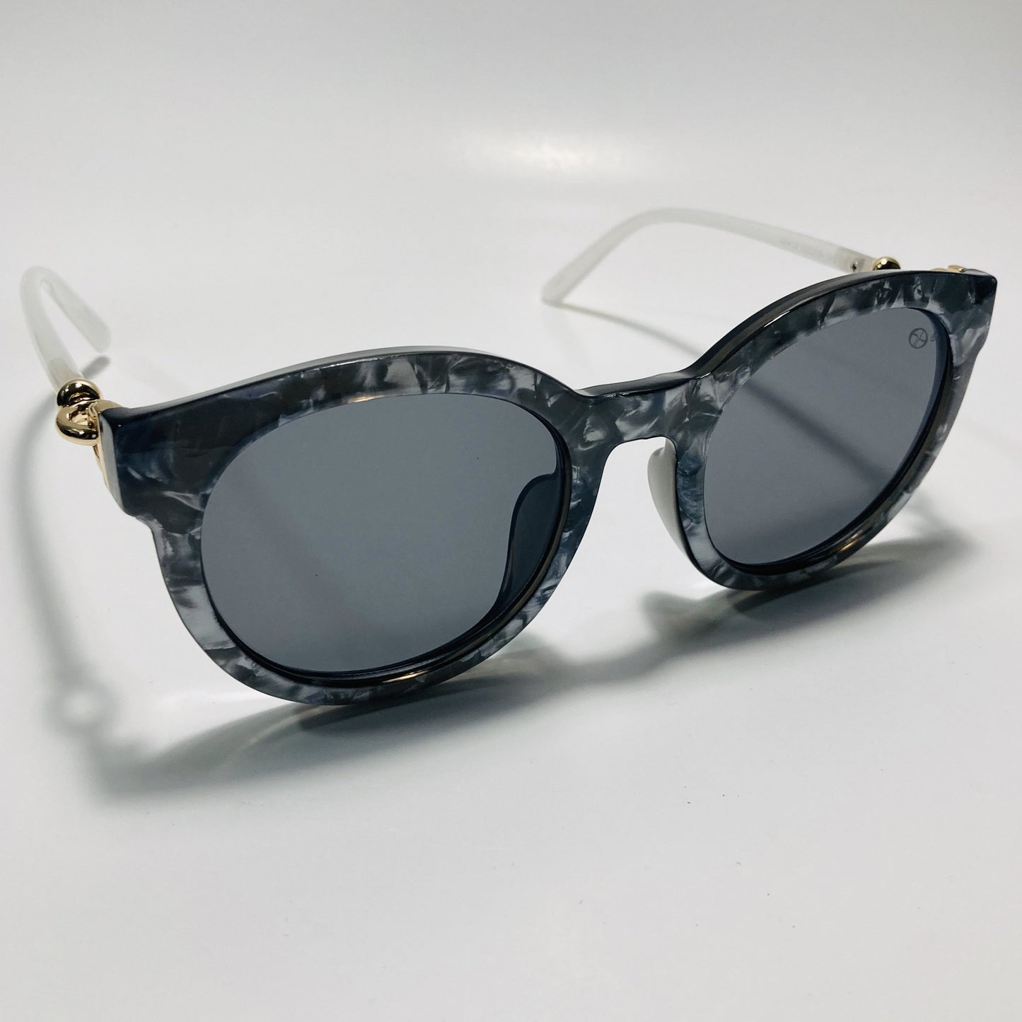 womens black round sunglasses with black lenses