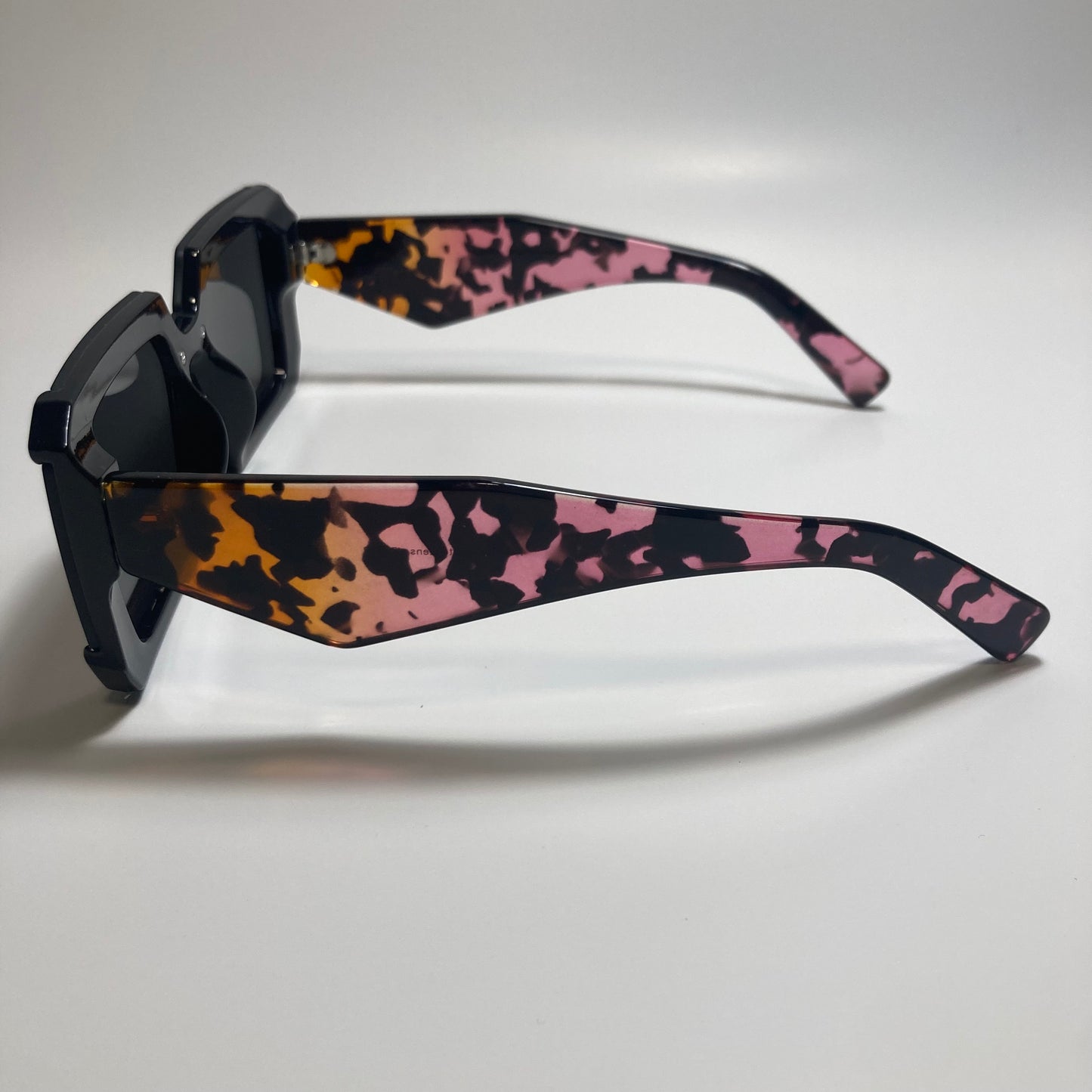 black and pink square womens sunglasses