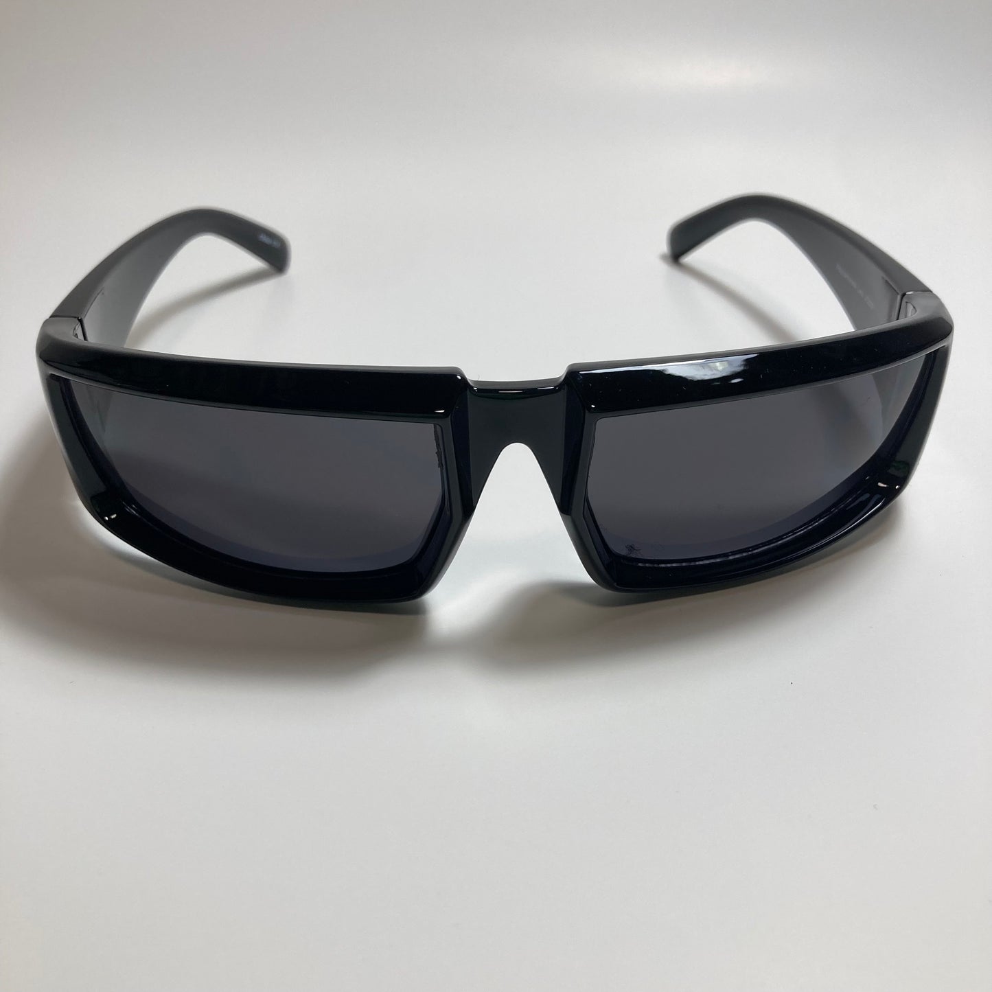 mens and womens black wrap around sunglasses