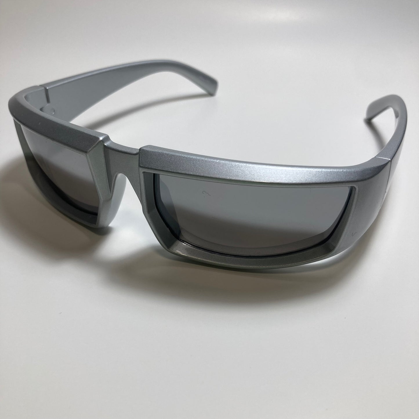 mens and womens silver wrap around sunglasses
