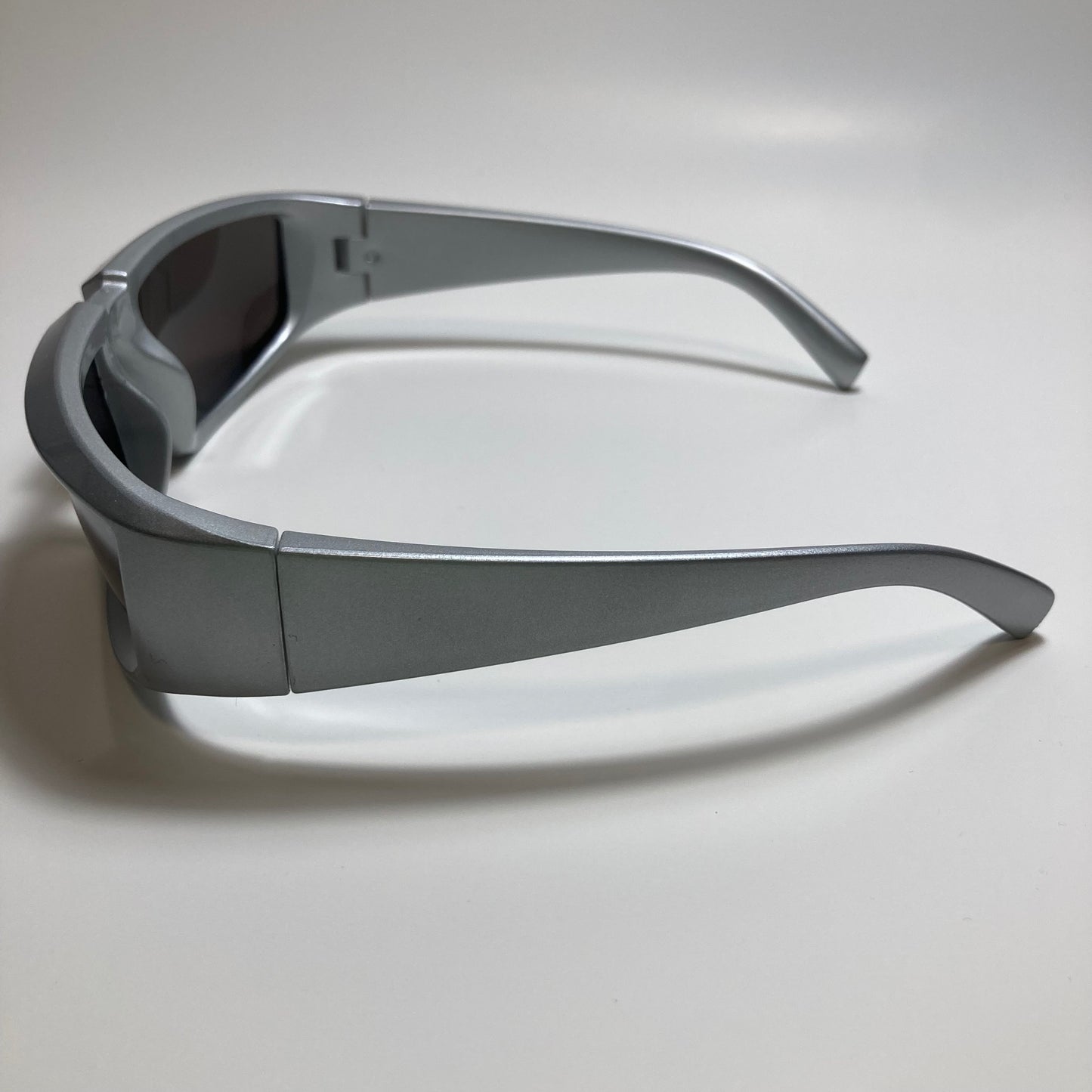 mens and womens silver wrap around sunglasses