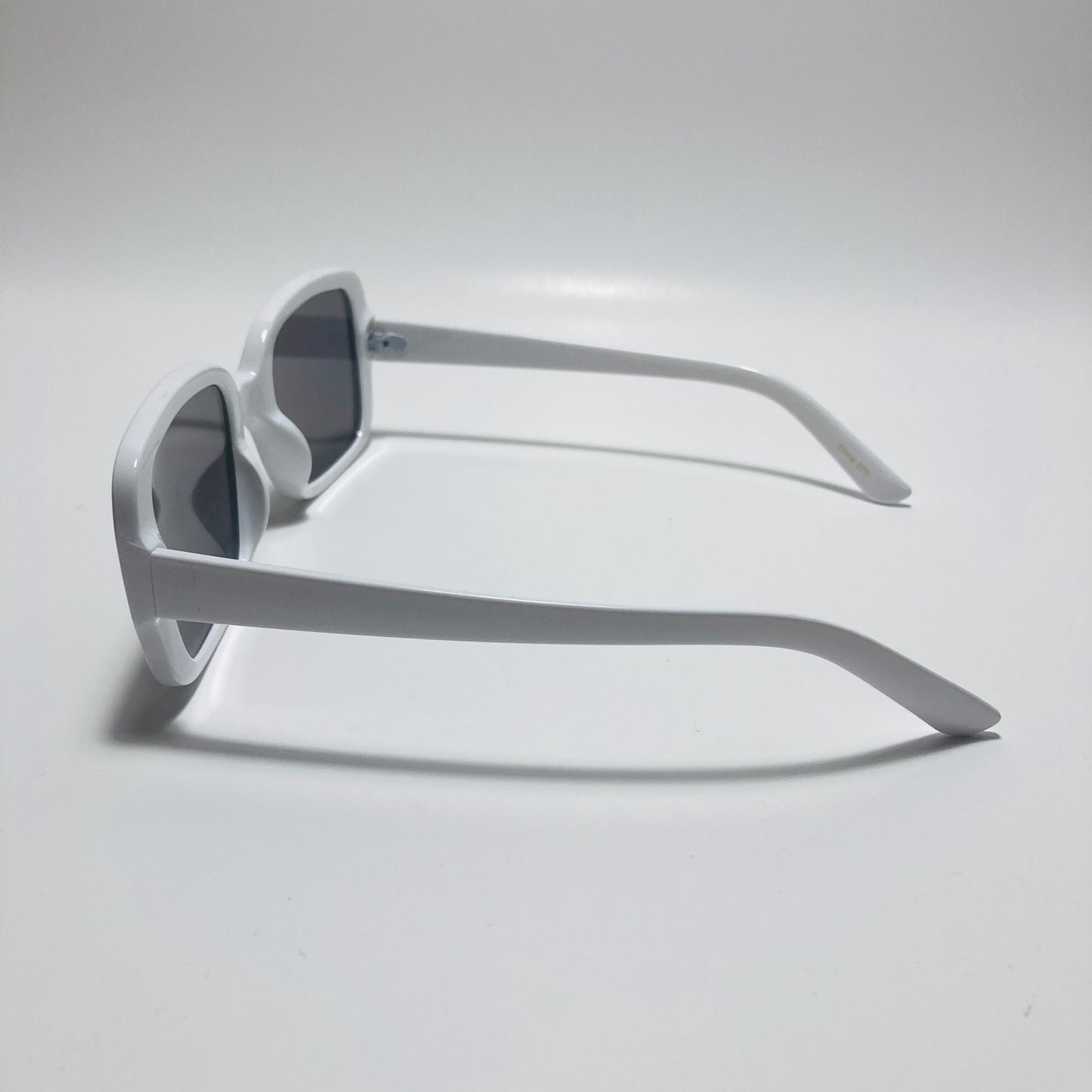 womens white and gray mirrored square sunglasses