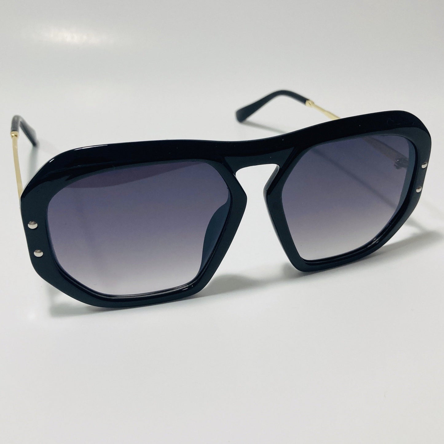 womens black oversize sunglasses