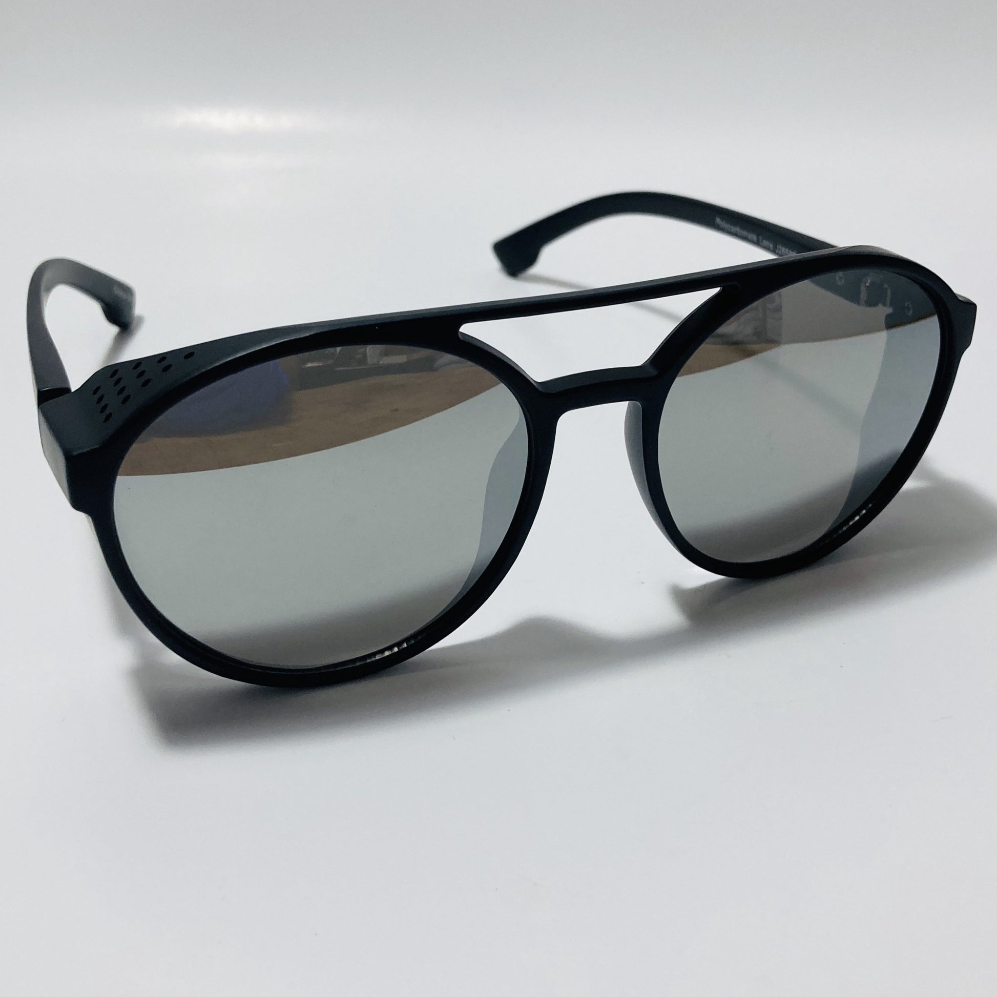 mens and womens black and silver round steampunk sunglasses with side shields