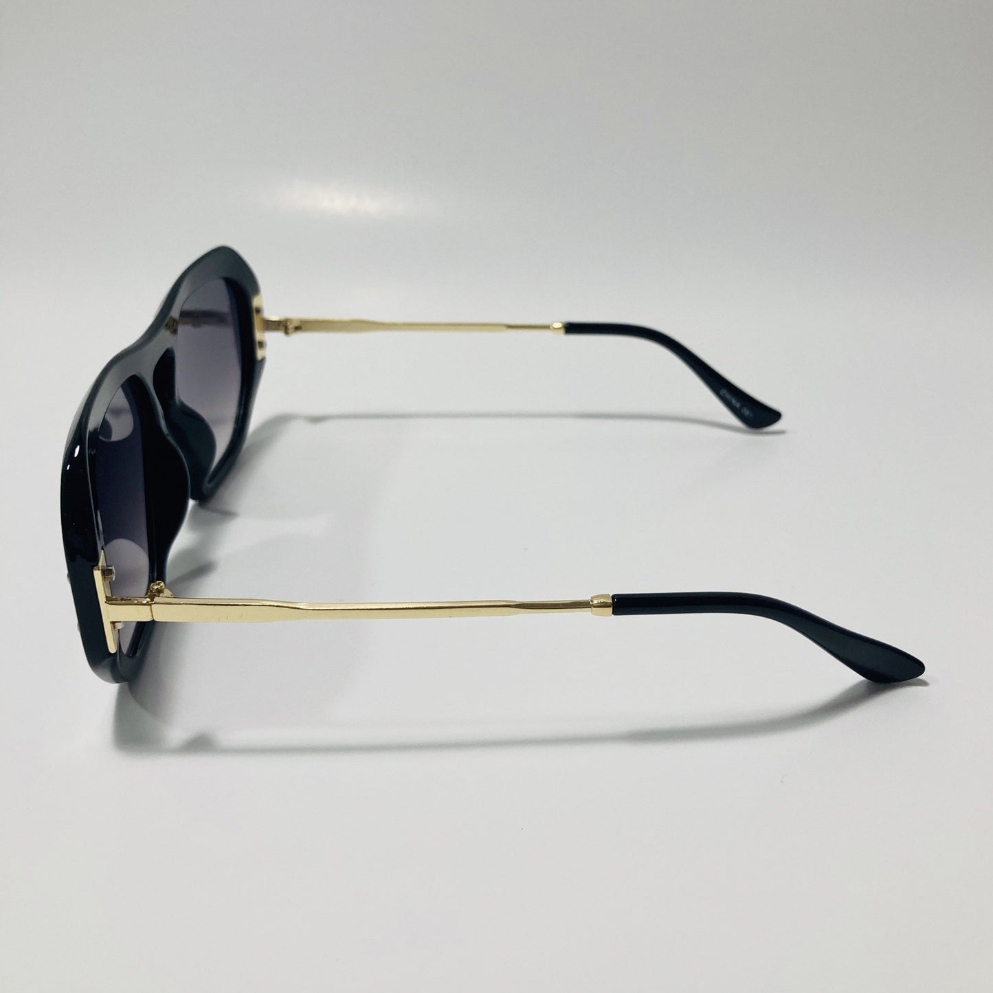 womens black oversize sunglasses