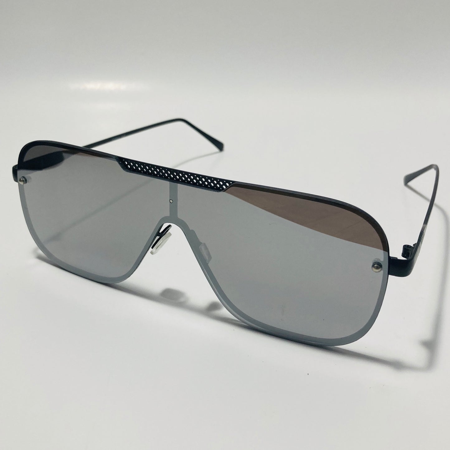 mens and womens black and silver mirrored aviator sunglasses