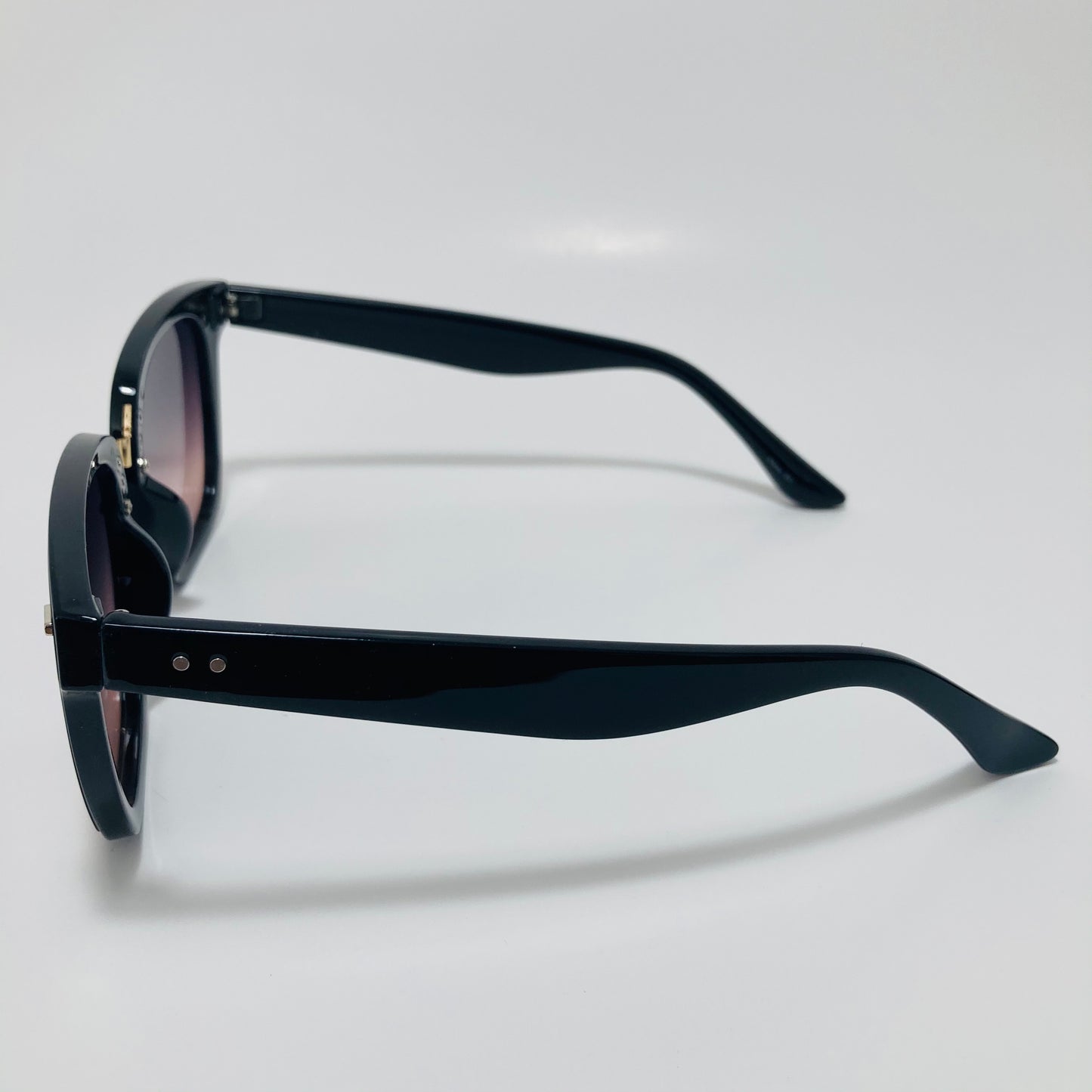 black square womens sunglasses with pink lenses