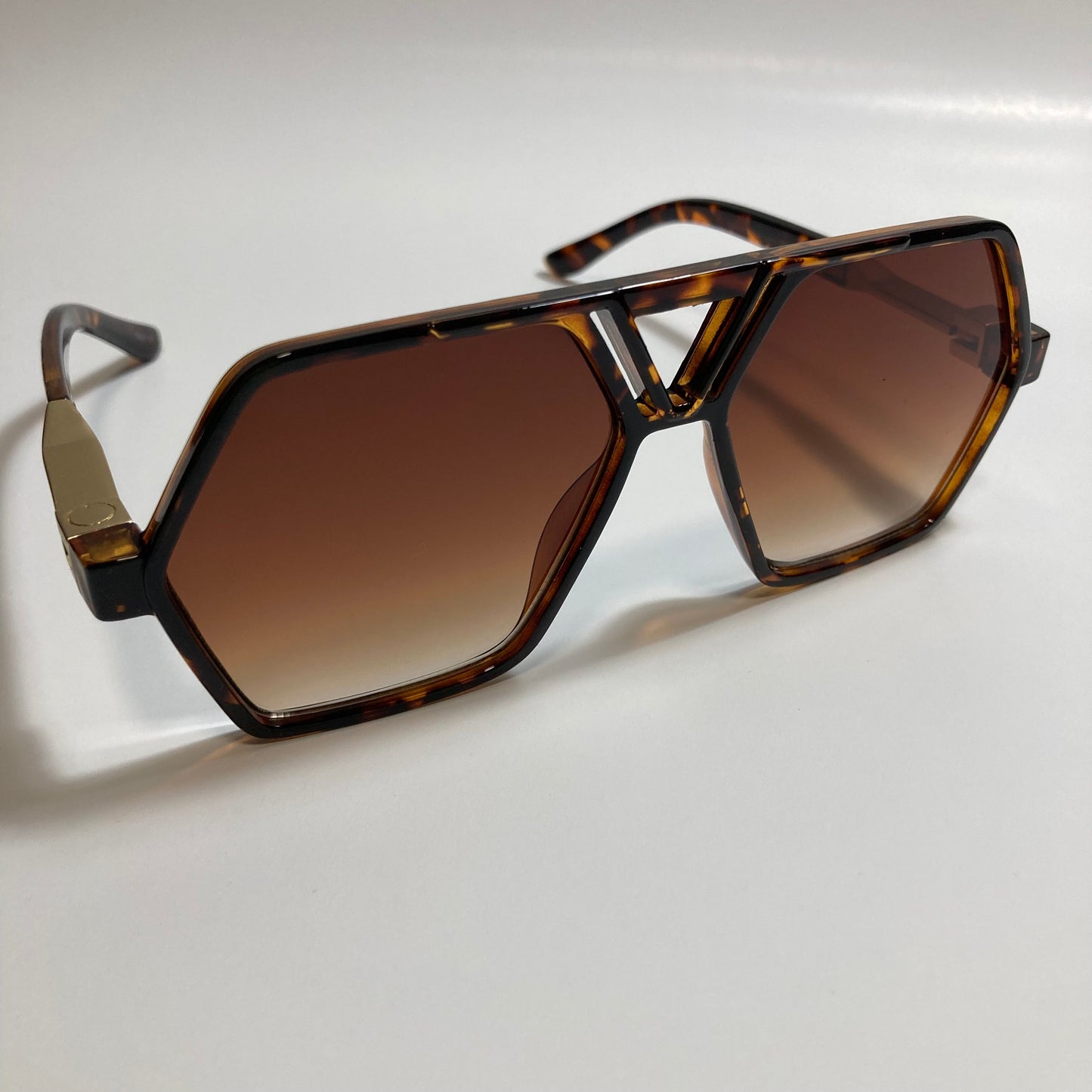 mens and womens square aviator sunglasses with brown frame and brown lenses