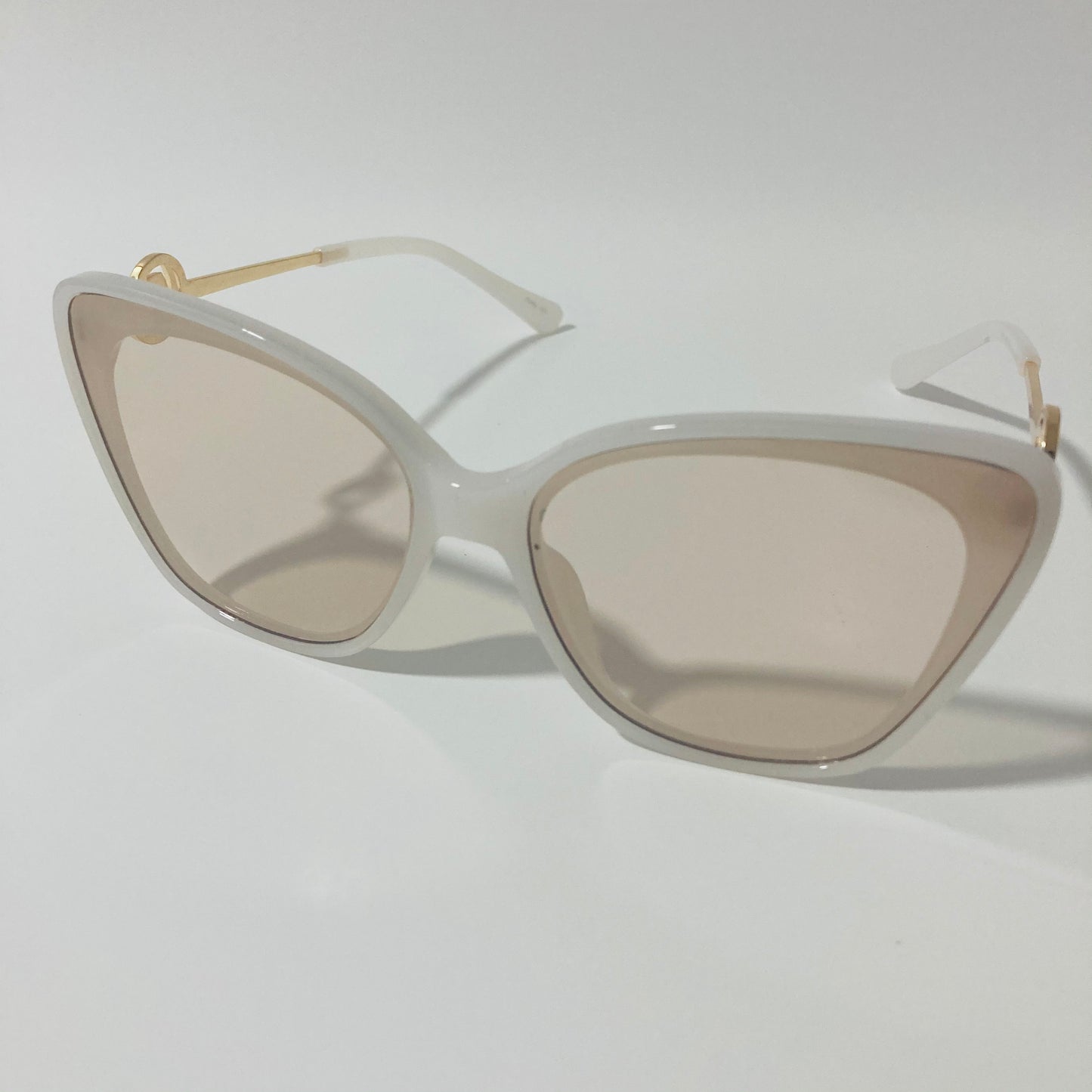 womens white cat eye sunglasses