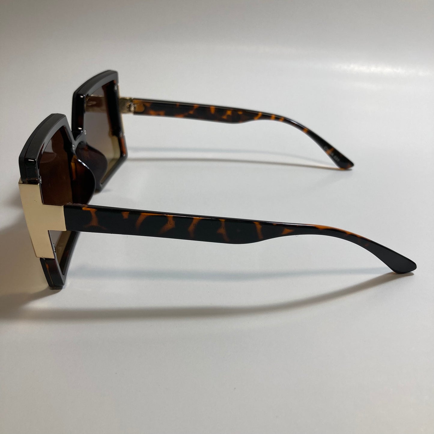 womens brown and gold oversize square sunglasses