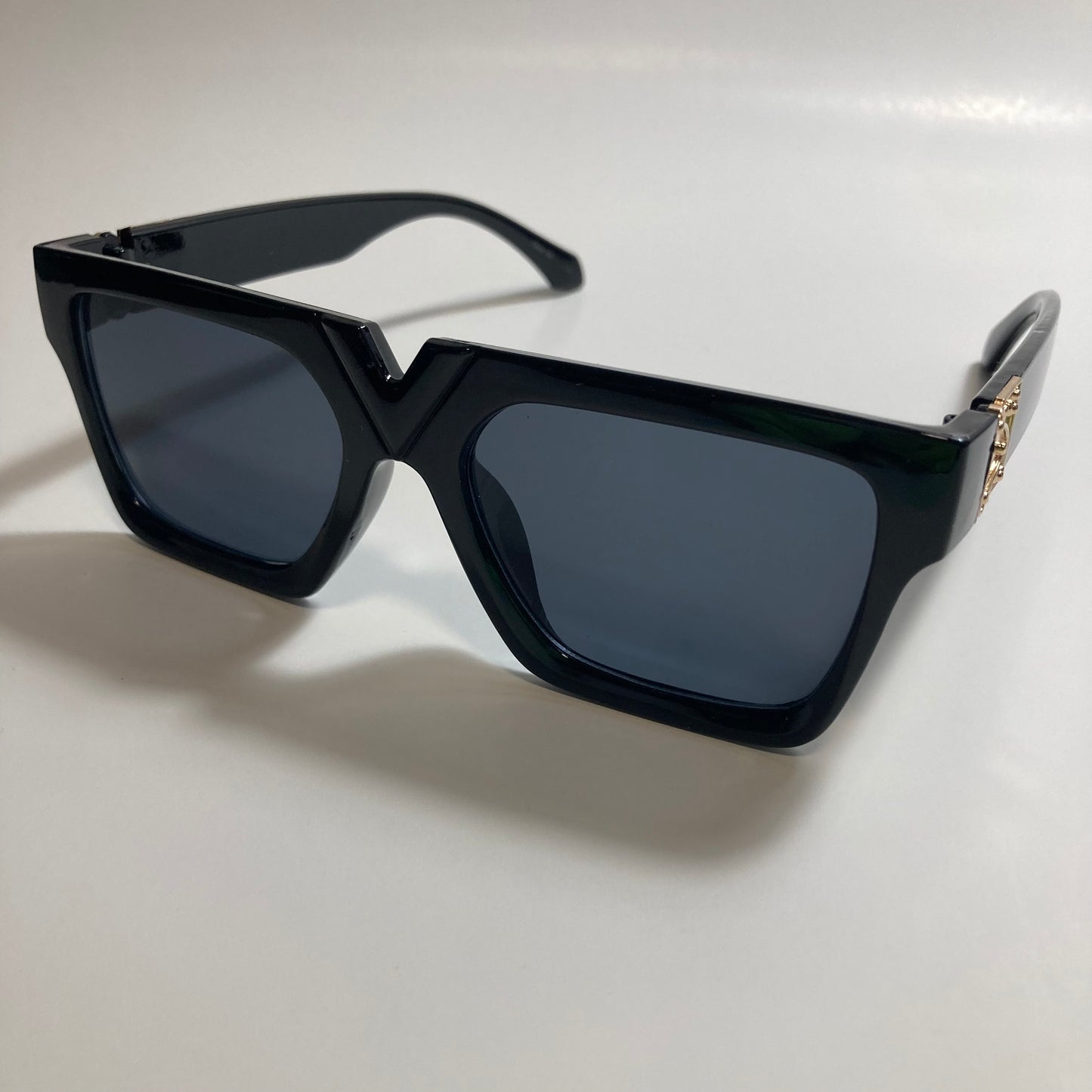 mens and womens black square sunglasses
