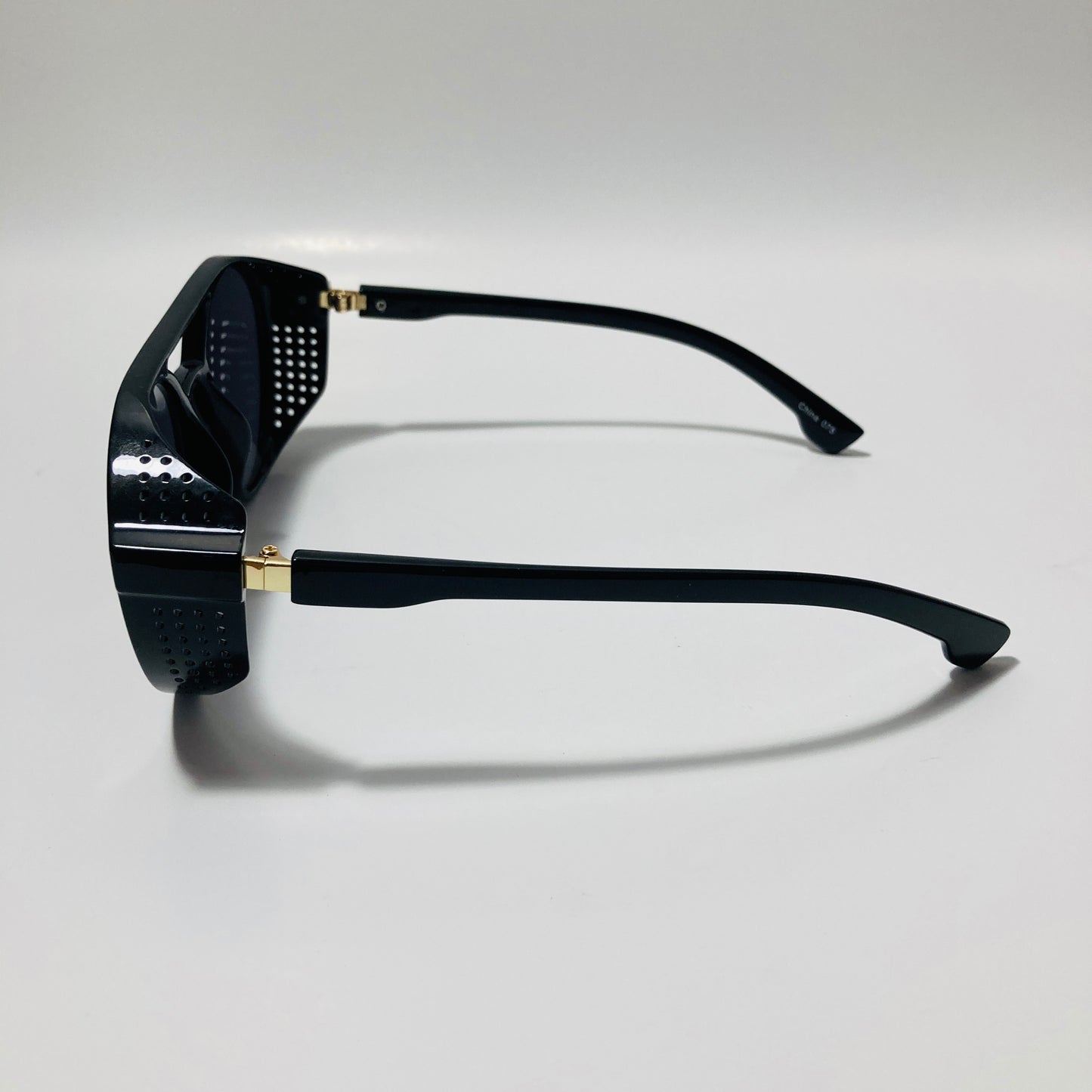 mens and womens black round steampunk sunglasses with side shields