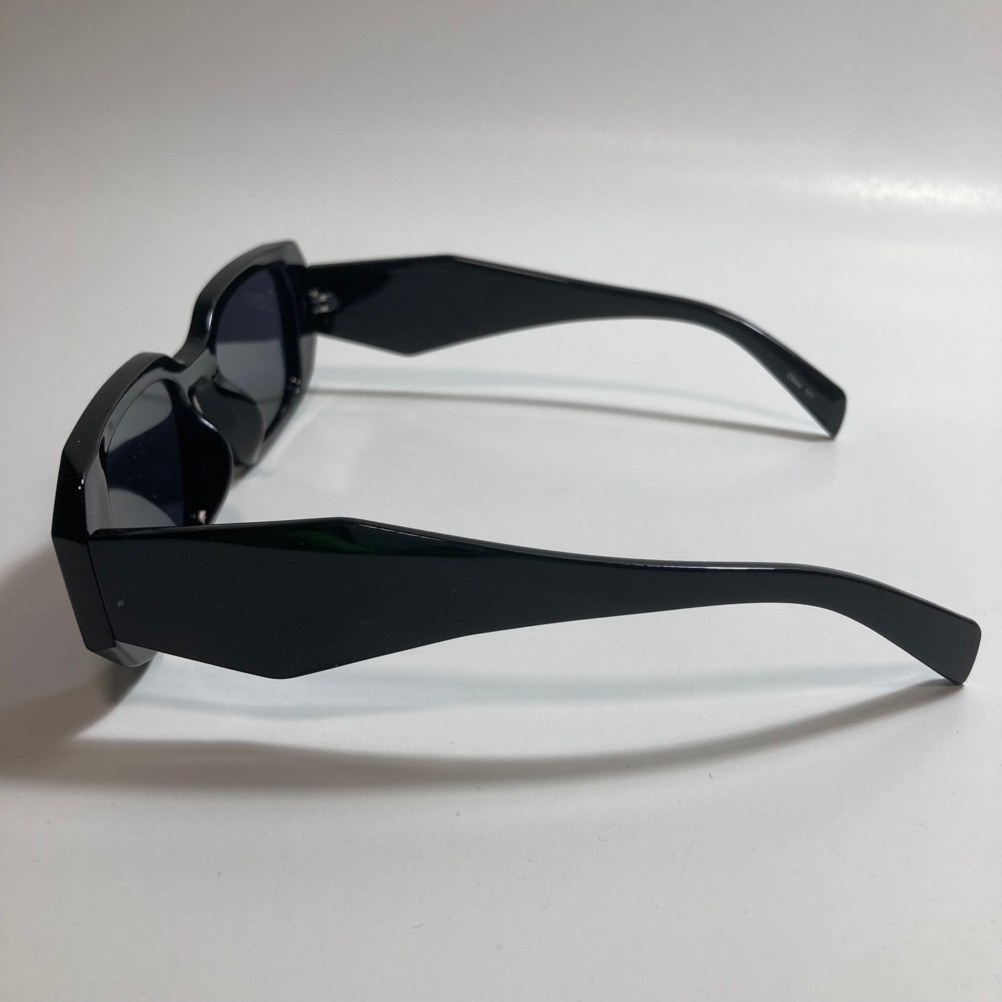 mens and womens black square sunglasses