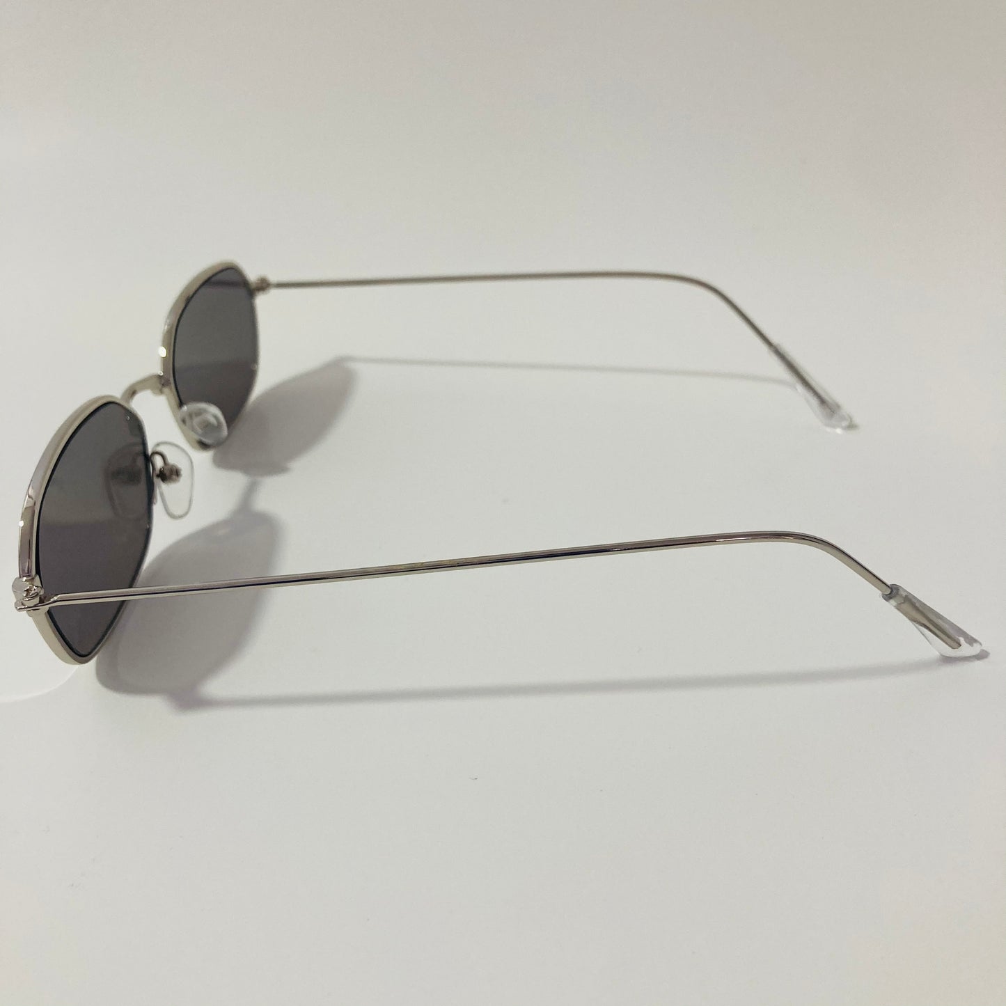 mens and womens silver mirrored oval sunglasses