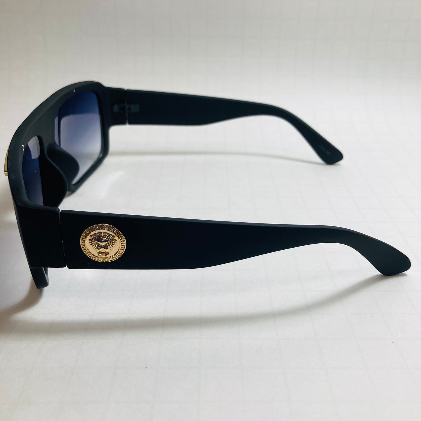 mens and womens black square sunglasses