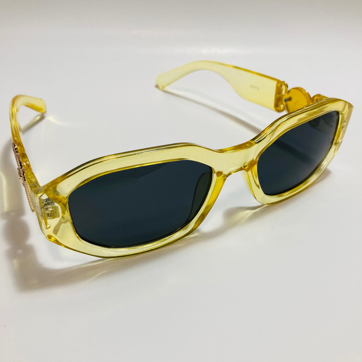 mens and womens yellow and black biggie sunglasses