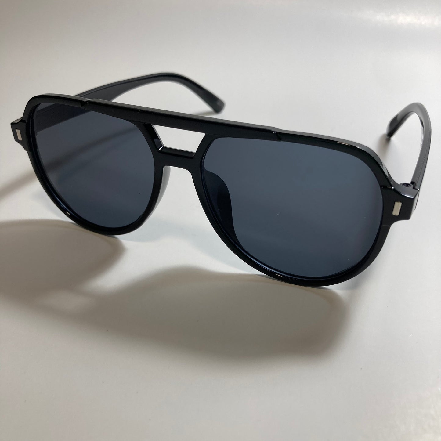 mens and womens black aviator sunglasses