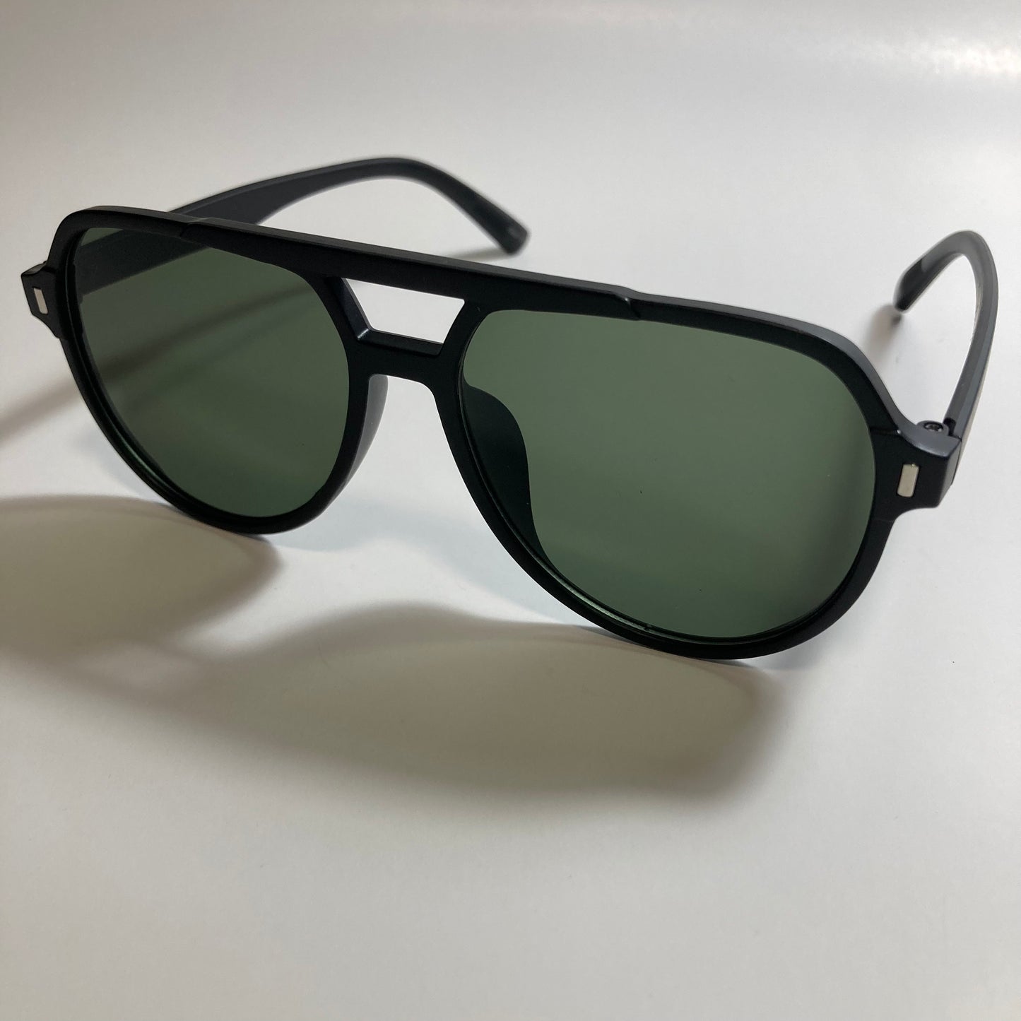 mens and womens black and green aviator sunglasses