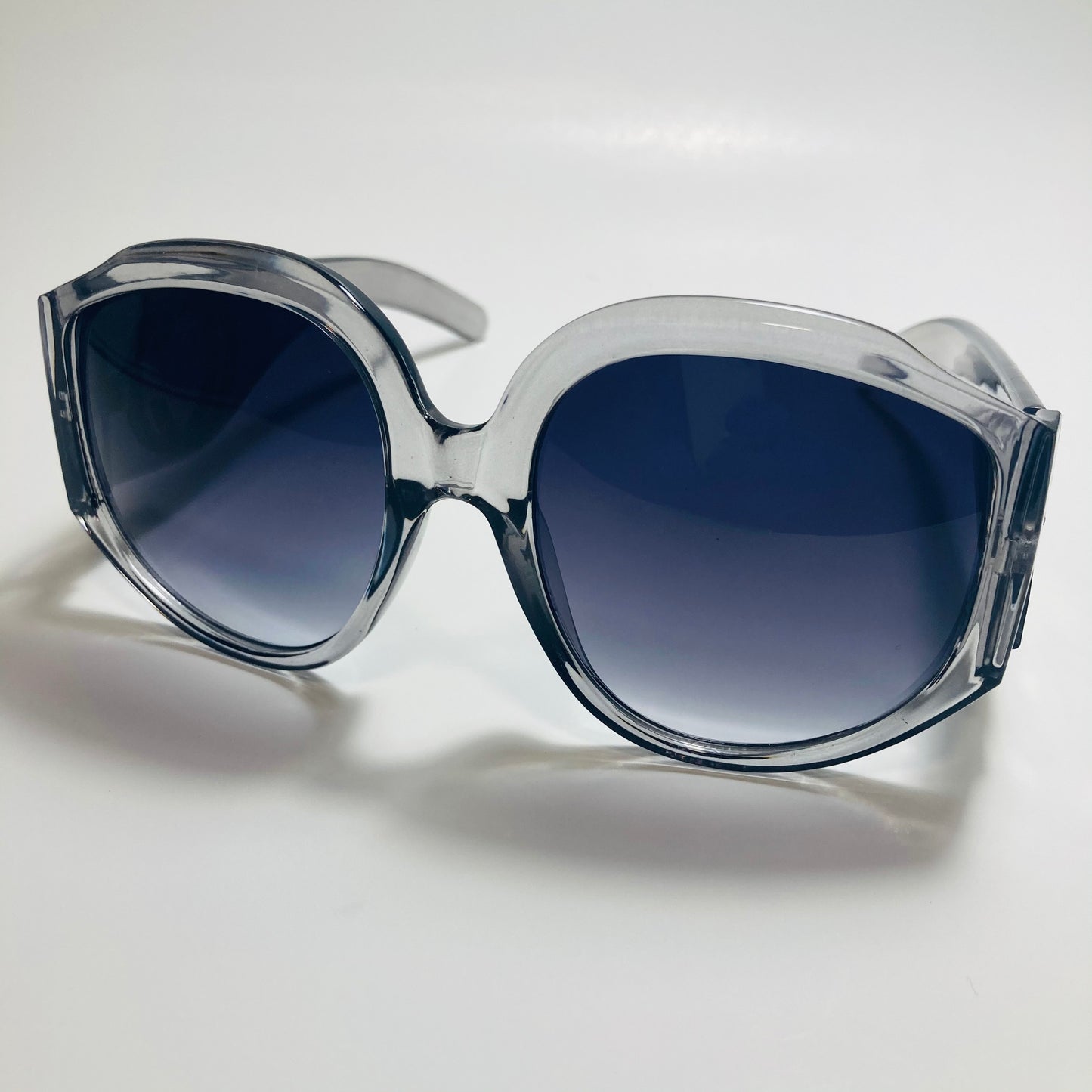 womens gray and black oversize round sunglasses