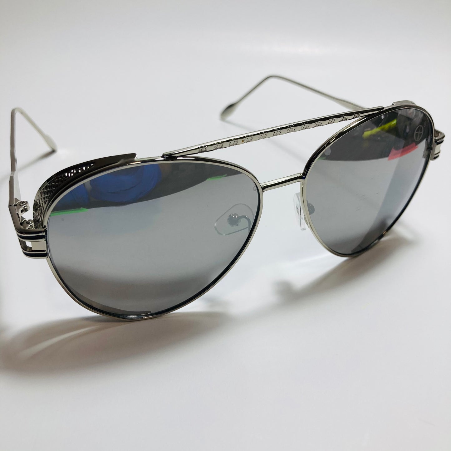 Mens and Womens metal aviator sunglasses silver with mirror lenses