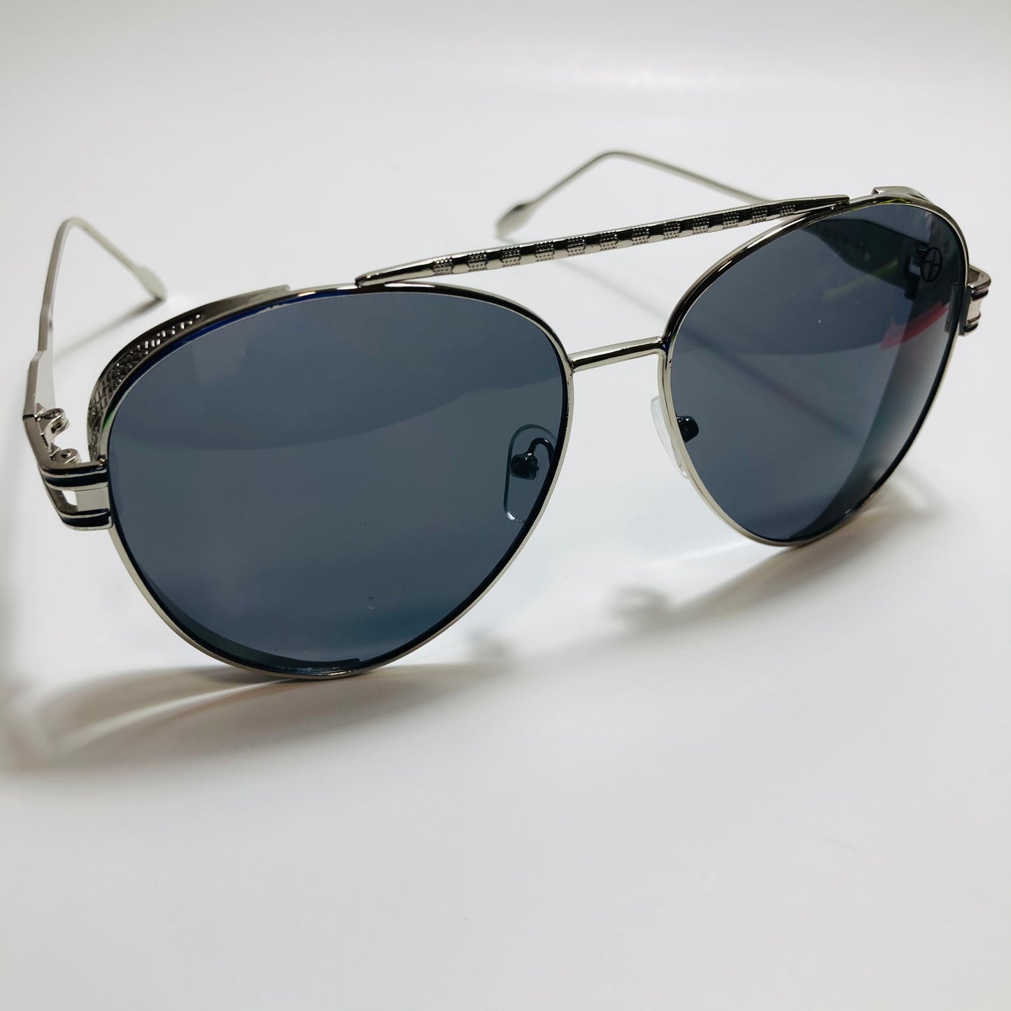 Mens and Womens metal aviator sunglasses silver with black lenses