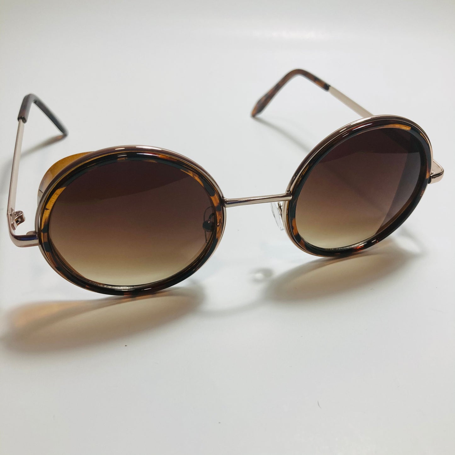 mens and womens brown round side shield sunglasses