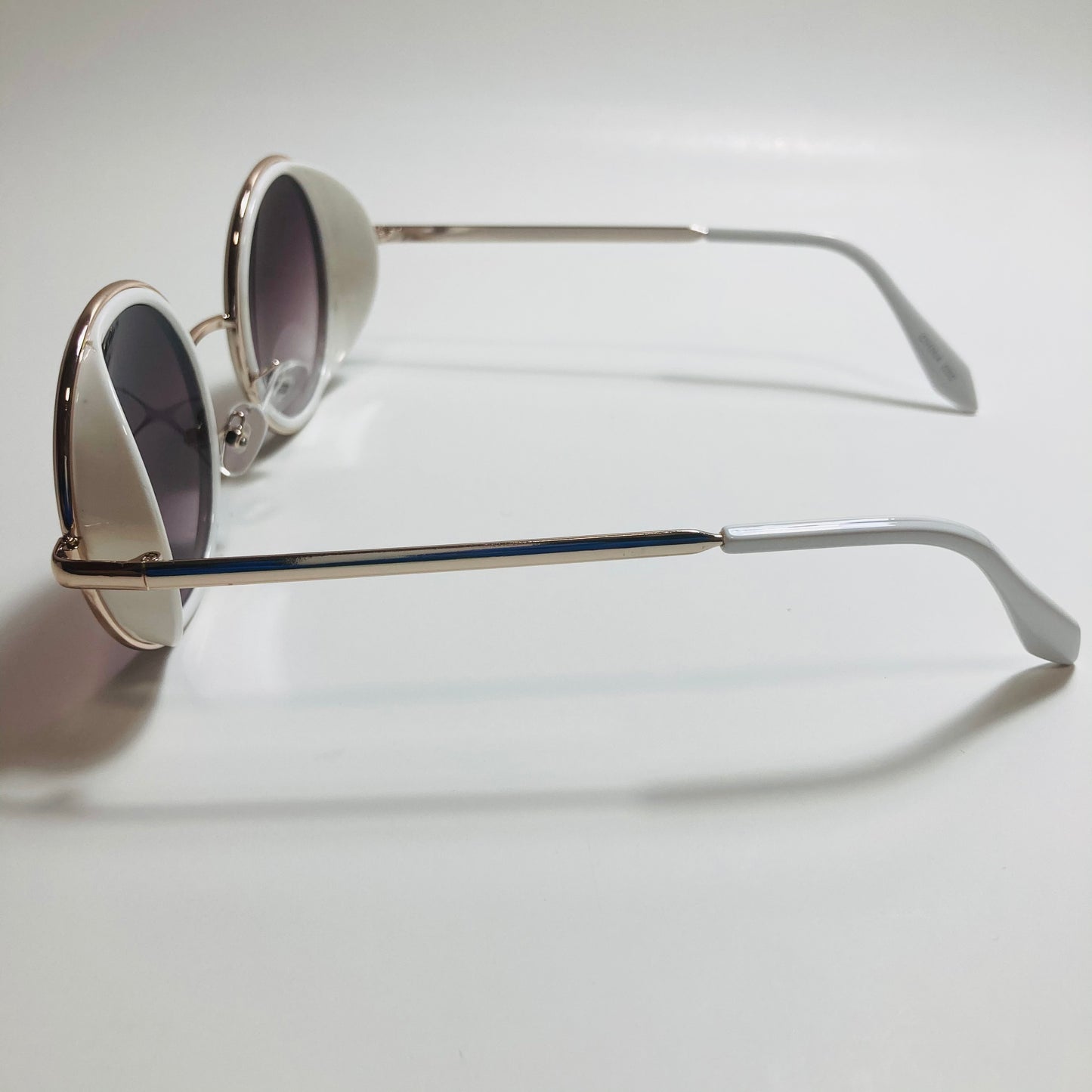 mens and womens white gold and black round side shield sunglasses