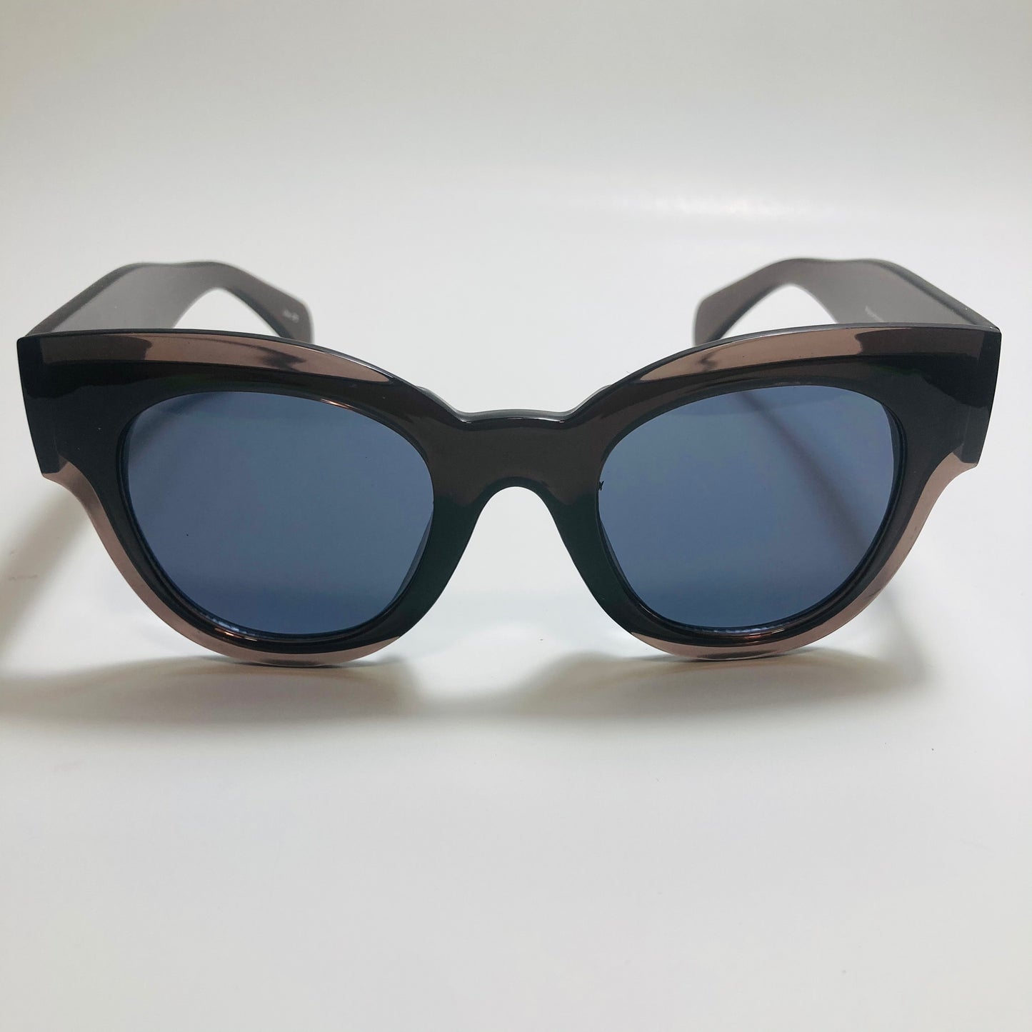 black womens round oversize sunglasses
