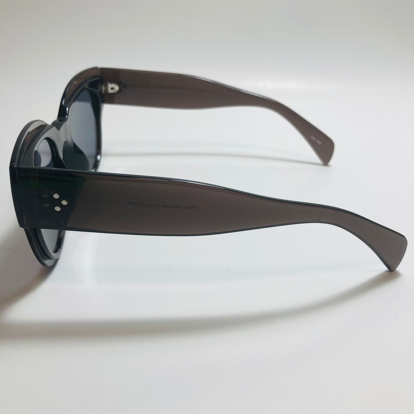black womens round oversize sunglasses