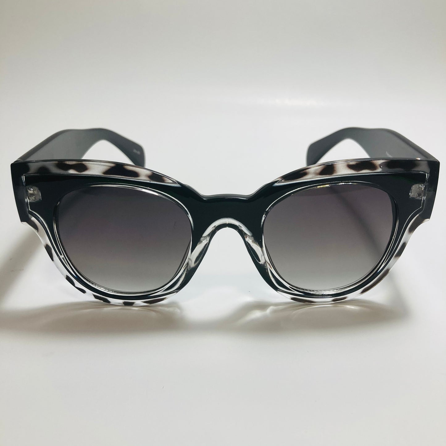 black womens round oversize sunglasses