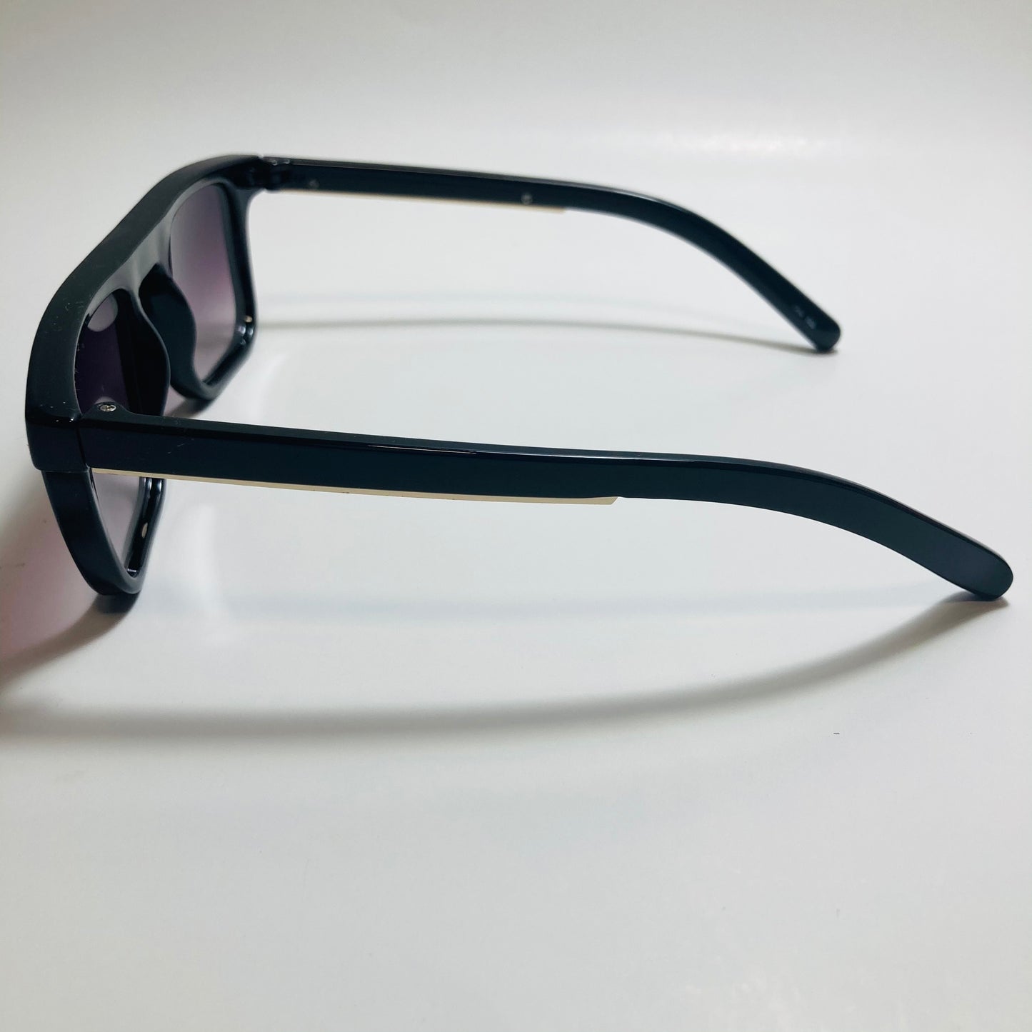 mens and womens black square sunglasses