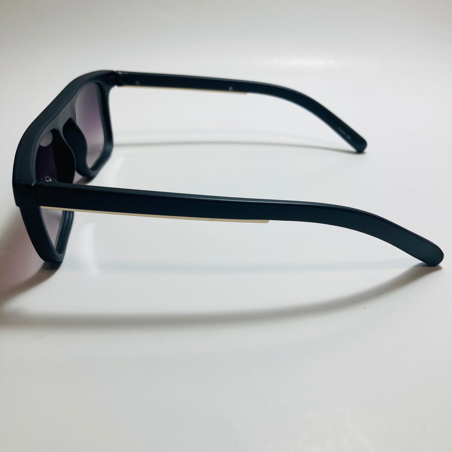 mens and womens black square sunglasses
