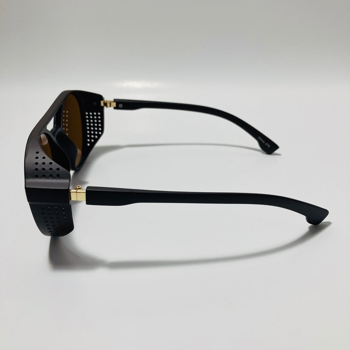mens and womens brown round steampunk sunglasses with side shields