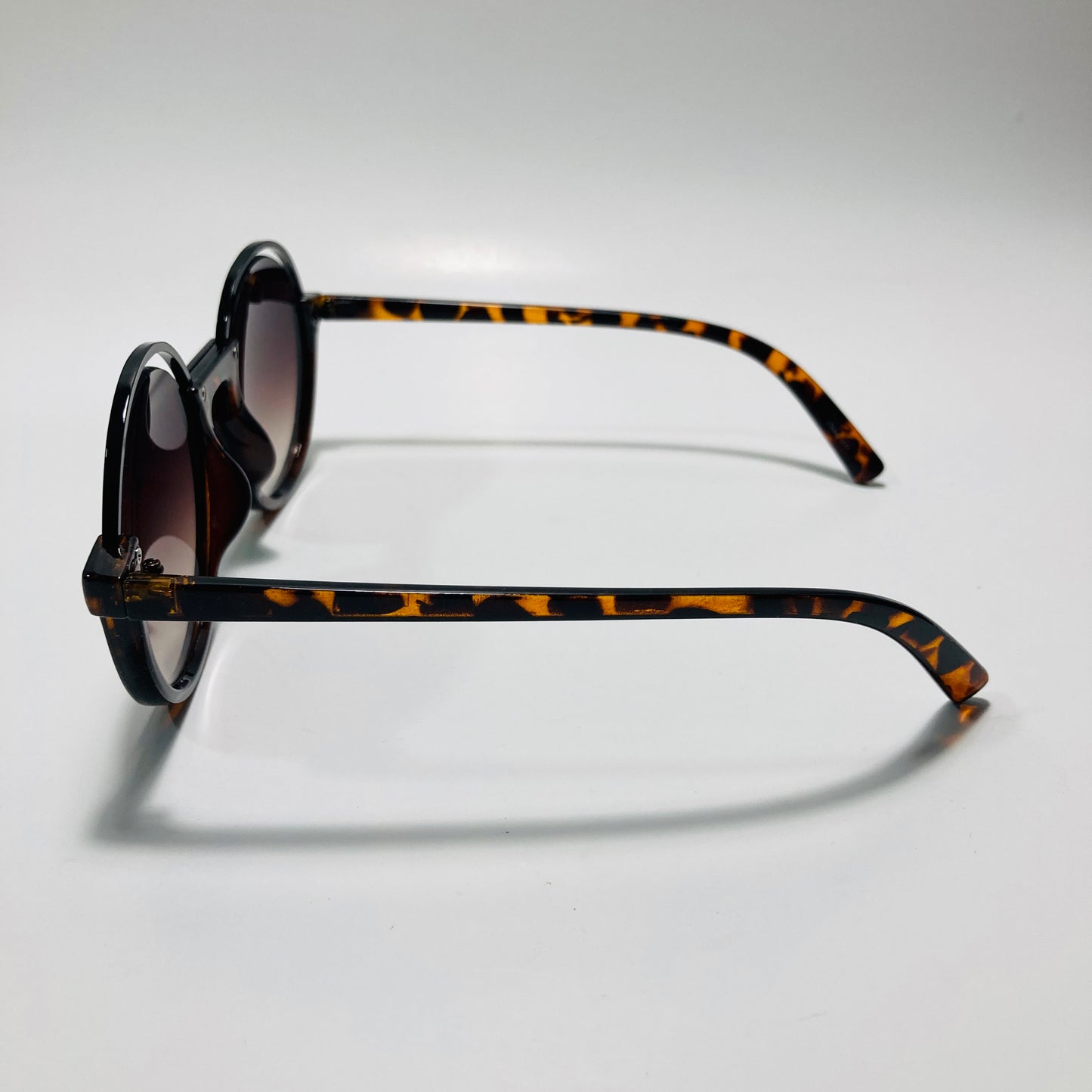 womens brown and gold round sunglasses