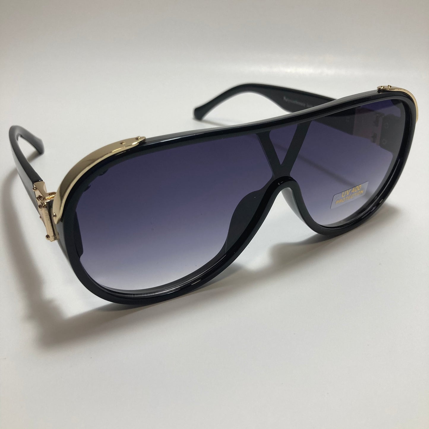 mens and womens black aviator sunglasses