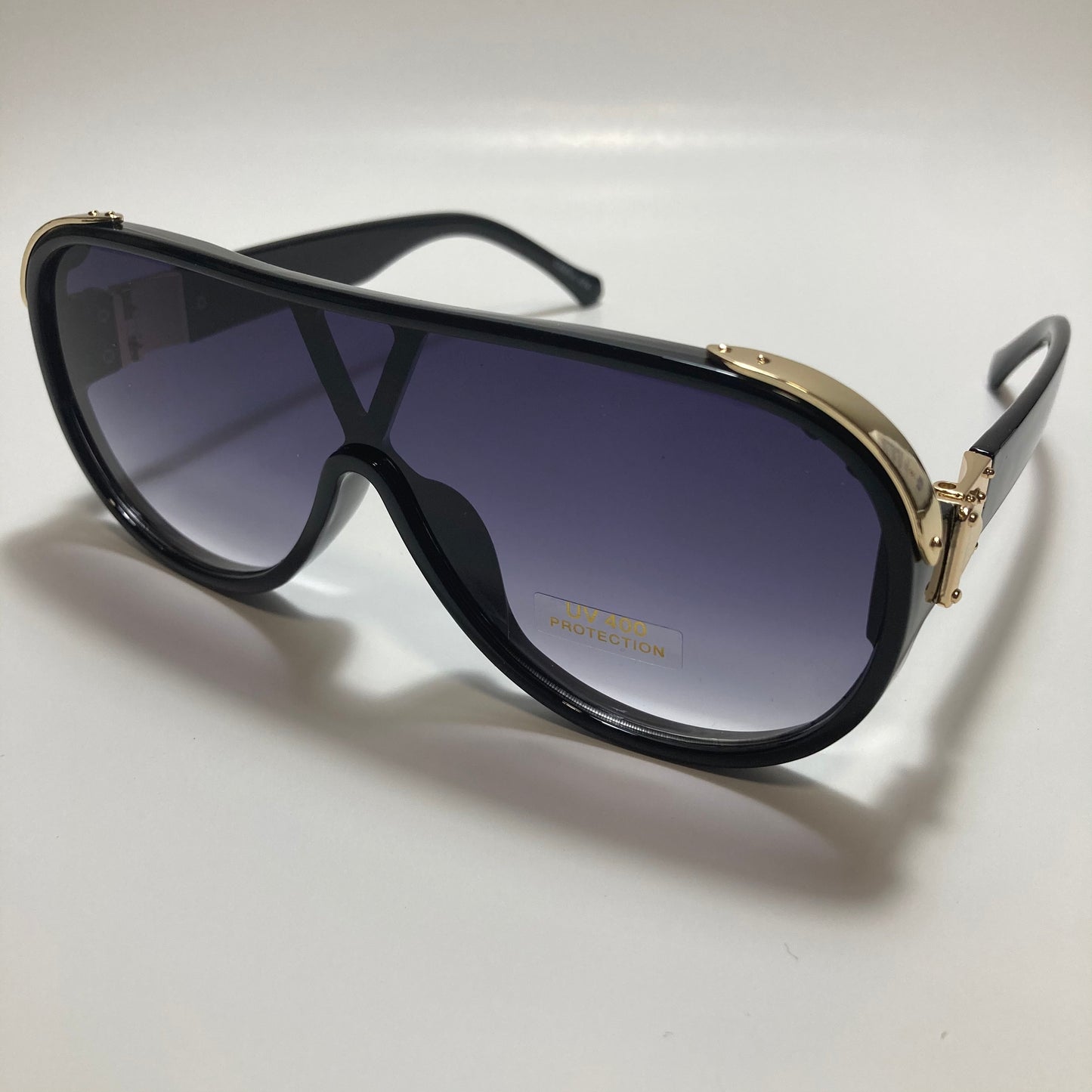 mens and womens black aviator sunglasses