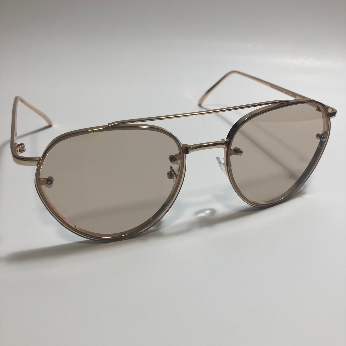 Womens and Mens gold Aviator sunglasses with brown lenses