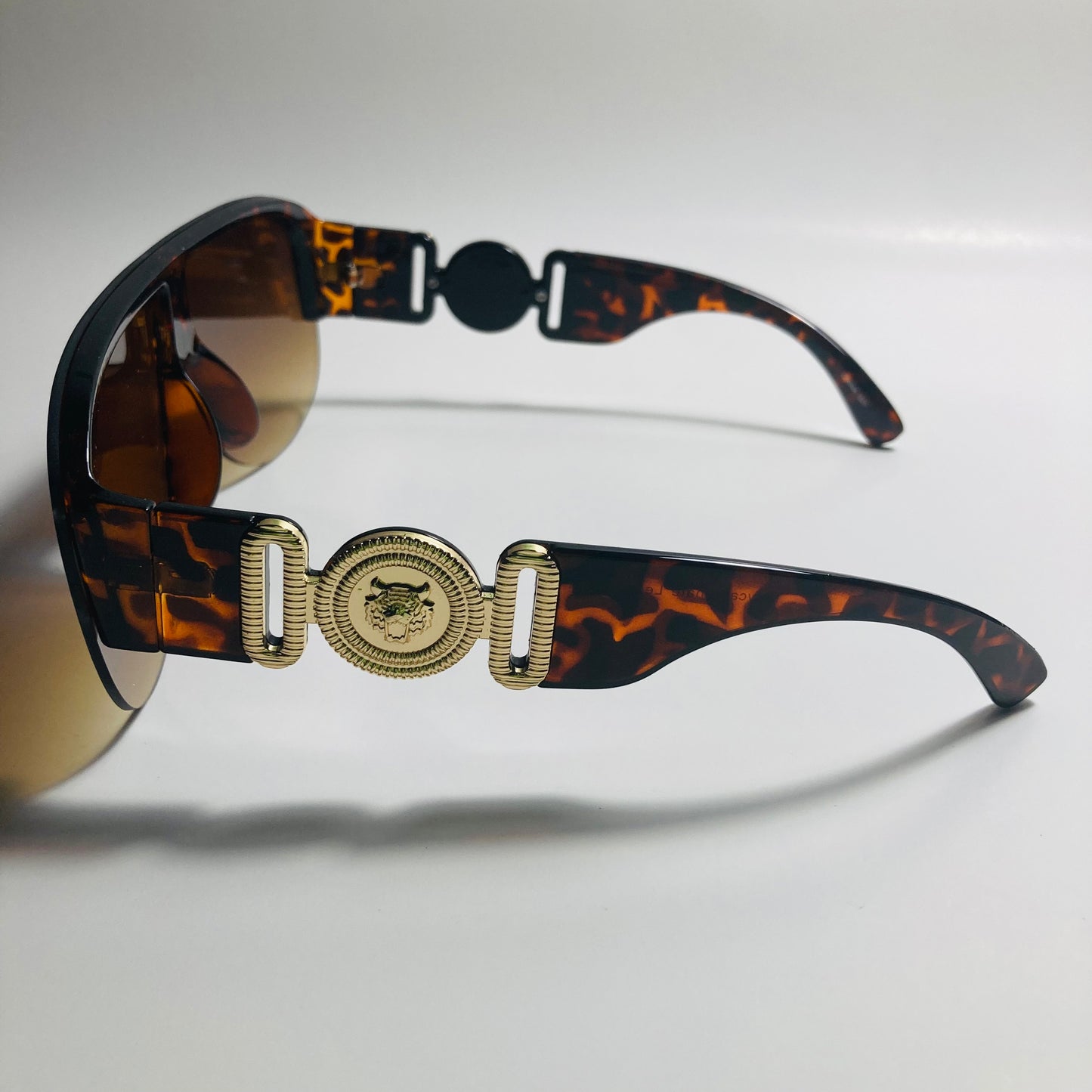 mens and womens brown aviator sunglasses